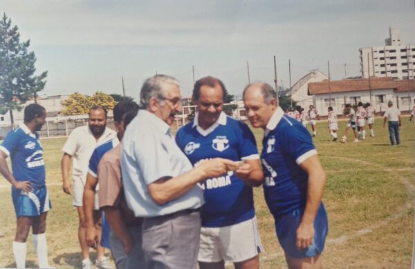 OS SENHORES DA ARQUIBANCADA